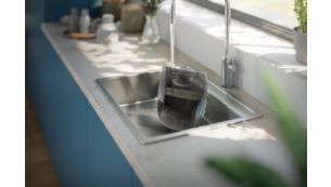 1,2-litrska posoda za vodo poskrbi, da lahko naenkrat zlikate več oblačil