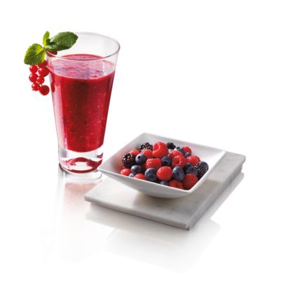 Can process anything from frozen shakes to hot soups