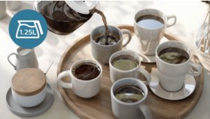 넉넉한 1.25L 용기 용량으로 최대 10잔의 따뜻한 커피를 즐기세요