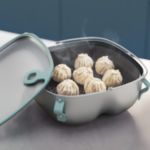 Pirmasis „Airfryer“ priedas skirtas garinti ir kepti maišant