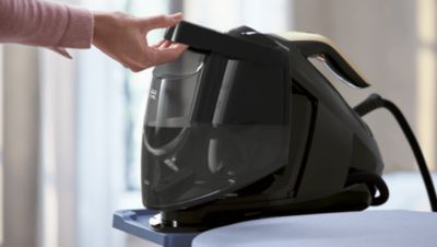 Odvojivi spremnik za vodu od 1,8 l za jednostavno punjenje