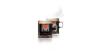 2 specialudviklede SENSEO&reg;-kopper designet af Keith Haring