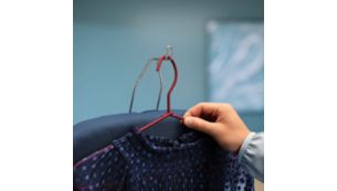 Retractable top hook for easy hanging of clothes