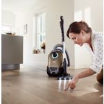 Pilnvērtīgs sniegums dziļai tīrīšanai.