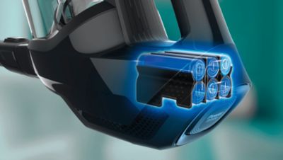 עד 40 דקות זמן פעולה הודות לסוללות ליתיום-יון בעוצמה של 21.6 וולט