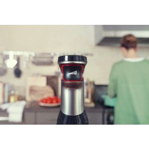 Powerful and easy-control hand blender