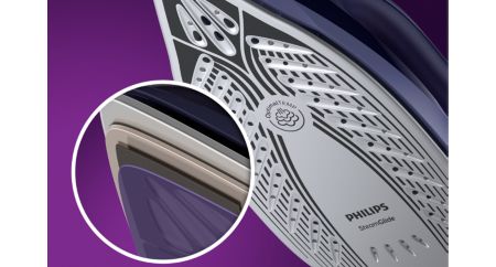 Smooth scratch-resistant SteamGlide soleplate for easy glide