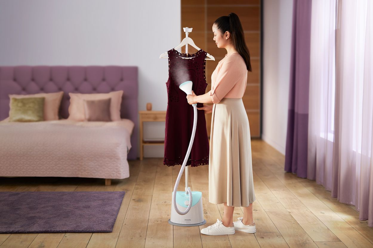 Easy Touch Stand Steamer GC481/76 | Philips