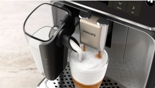 LatteGo süt sistemi sayesinde ipeksi pürüzsüzlükte süt köpüğü elde edin