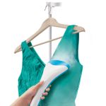 Dê vida nova a suas roupas delicadas com vapor