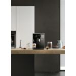 Product in Use Photo Philips Moltio Super-automatic espresso machine HD8768/24의 미리보기 이미지