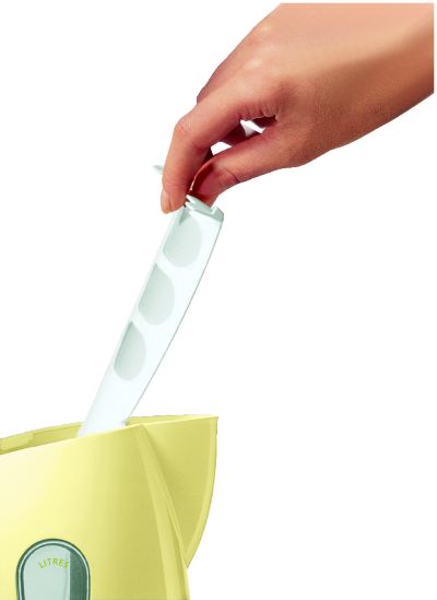 Filtr s dvojitým účinkem pro průzračnější nápoje a čistší konvici