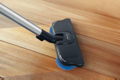 Super Parquet nozzle removes 3 x more sticky dirt