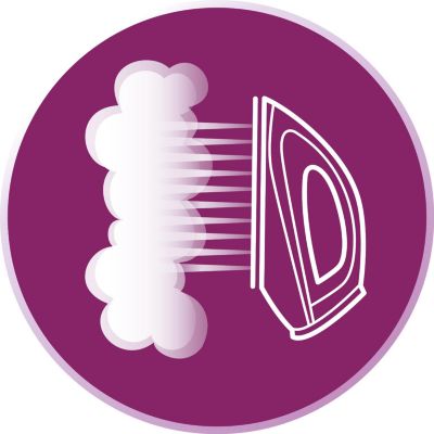 Vertical steam for crease removal in hanging fabrics