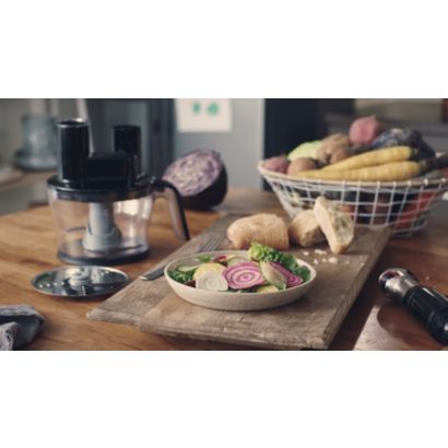 Snažni ručni blender kojim se lako rukuje