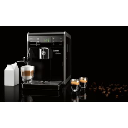 Main in-use photograph Philips Moltio Super-automatic espresso machine HD8768/24