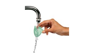 Detachable spout