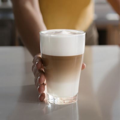 Pehmeän tasaista vaahtoa maidonvaahdottimella